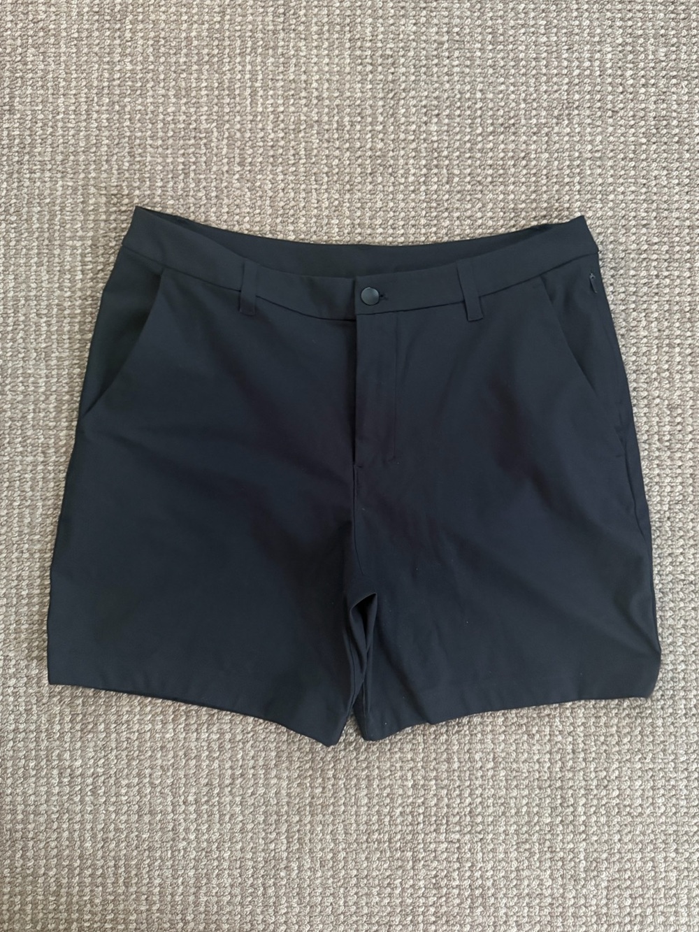 Lululemon ABC Classic Fit Short 7” - Black - Size 32